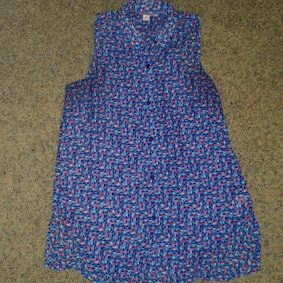 Candie's Tops - Sheer sleeveless blouse